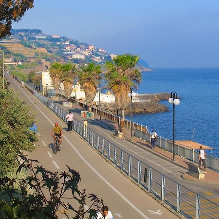 Casa Fiorenza Parcheggio Privato سانريمو المظهر الخارجي الصورة